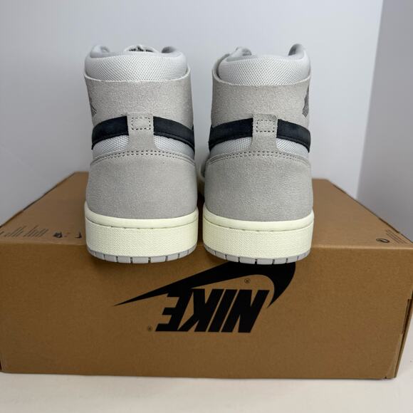 Air Jordan Zoom Comfort 2 Black Iron Grey Size 11 Women / Size 9.5 Men - Picture 6 of 8